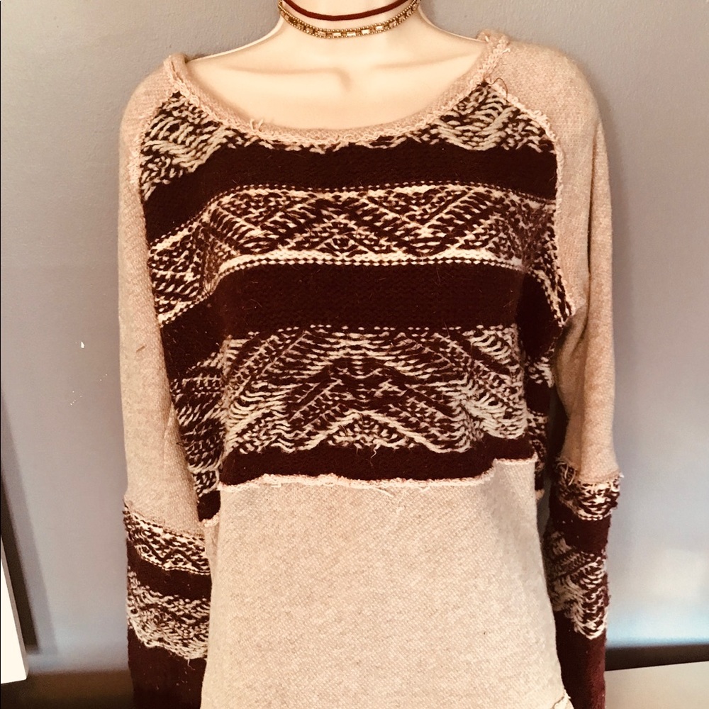 FREE PEOPLE  KNIT SWEATER